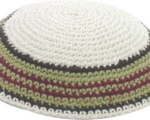 כיפה סרוגה 17 ס"מ לבן, בורדו וחום סביב