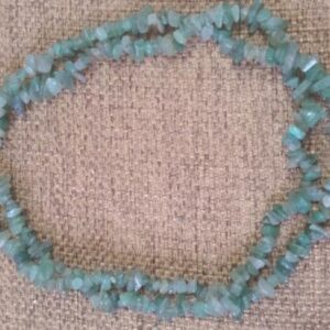 שרשרת ומחרוזת אבני חן ירוק