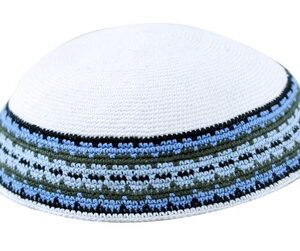   כיפה . 19 ס"מ לבן קישוט תכלת שחור וירוק זי