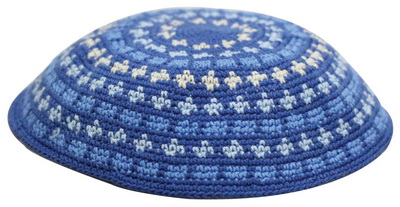 כיפה 15DMC ס"מ רקע כחול קישוטים בכחול בהיר