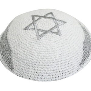   כיפה סרוגה 17 ס"מ עם רקמה כסף דגל ישראל