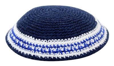 כיפה סרוגה 17 ס"מ כחול מסביב כחול כהה וכחול בהי