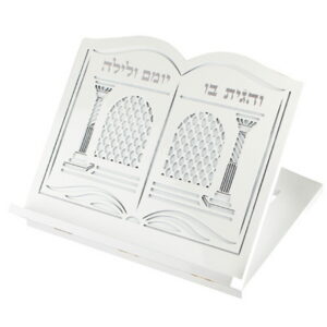 2 שטנדר עץ לבן מפואר חיתוך לייזר 33x38 ס"מ