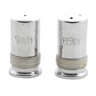 סט מלח ופלפל מתכת מרוקעת עם פס פנינה 7 ס"מ