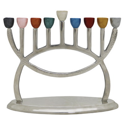 חנוכיה אלומיניום מרוקע עם קנים צבעוניים 30*24 ס"מ