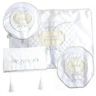 סט פסח סטן 4 חלקים כיסוי פסח+הסבה+אפיקומן+מגבת