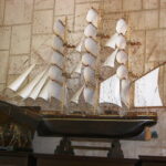 אניית מפרש מעץ