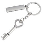 מחזיק מפתחות " מפתח הלב "  משובץ באבנים ZA-2857